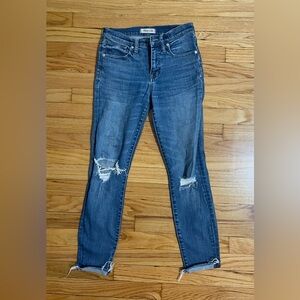 Madewell Size 26 mid-rise Jeans